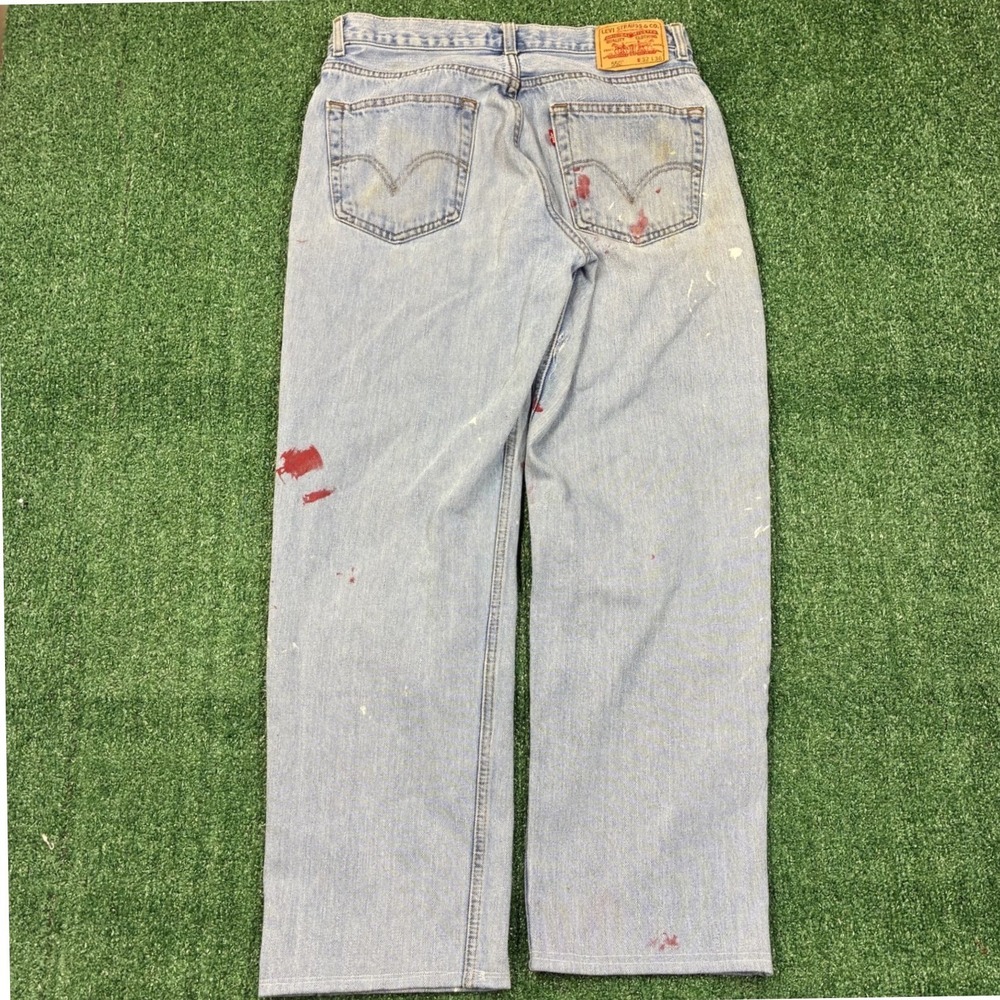 Vintage Levis 550 Relaxed Fit Light Wash Jeans